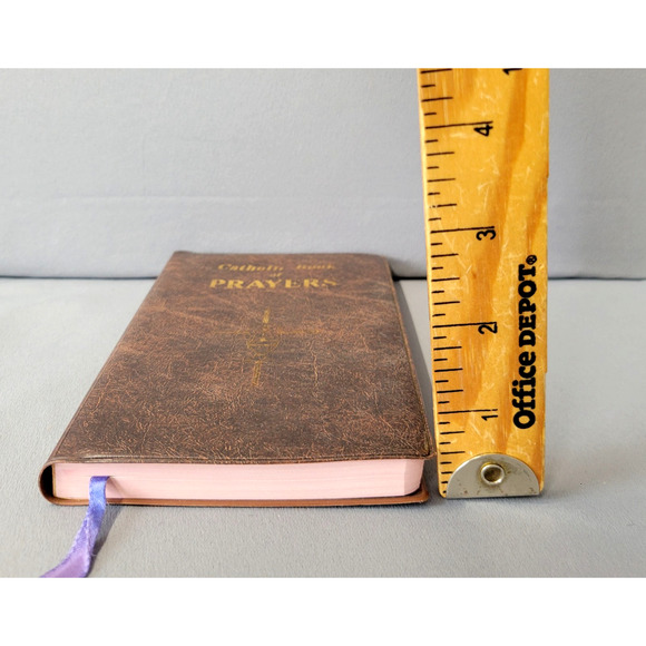 Vintage Catholic Book Of Prayers Book Large Print Illustrated 1982 Brown - Picture 11 of 14
